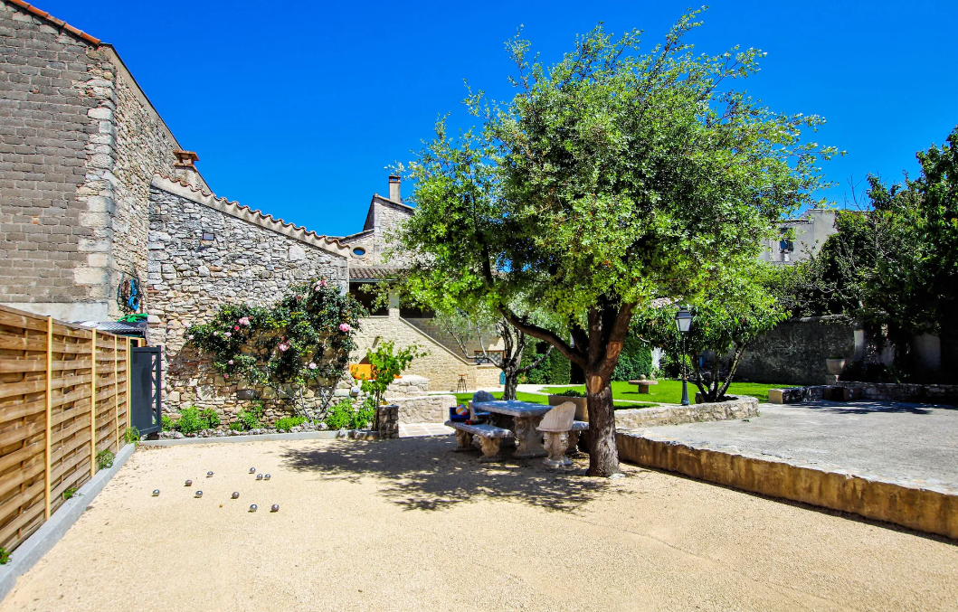 Maison-Bourg-Saint-Andeol-REF7539635