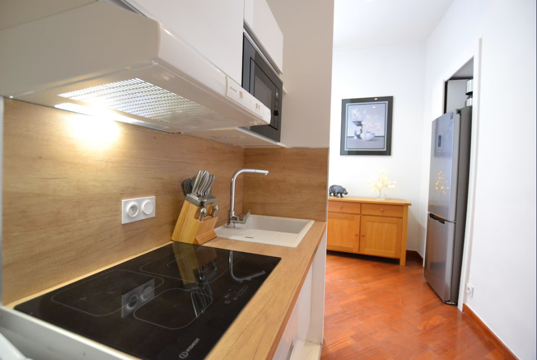 Studio-Monaco-REF7418526